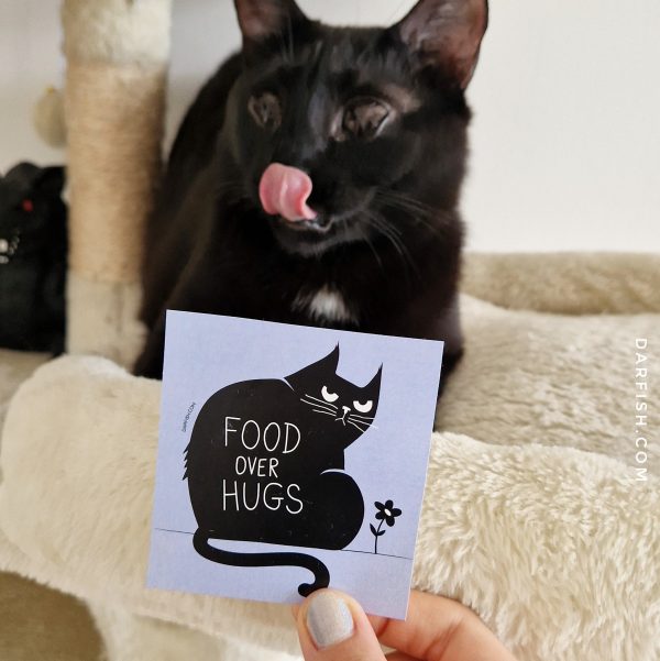Food Over Hugs Cat Sticker Rabatt